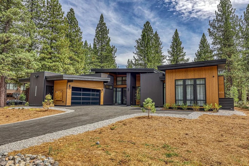 11111 Henness Road, Truckee