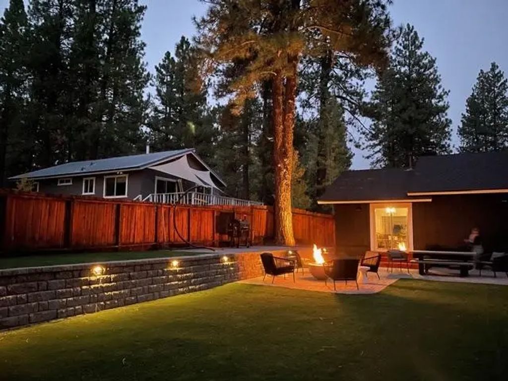 10227 E Laburnham Circle, Truckee