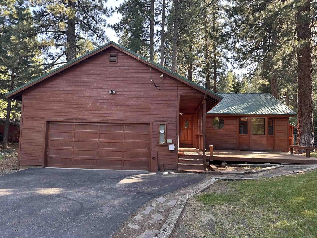 11294 Bishop Pine Road, Truckee