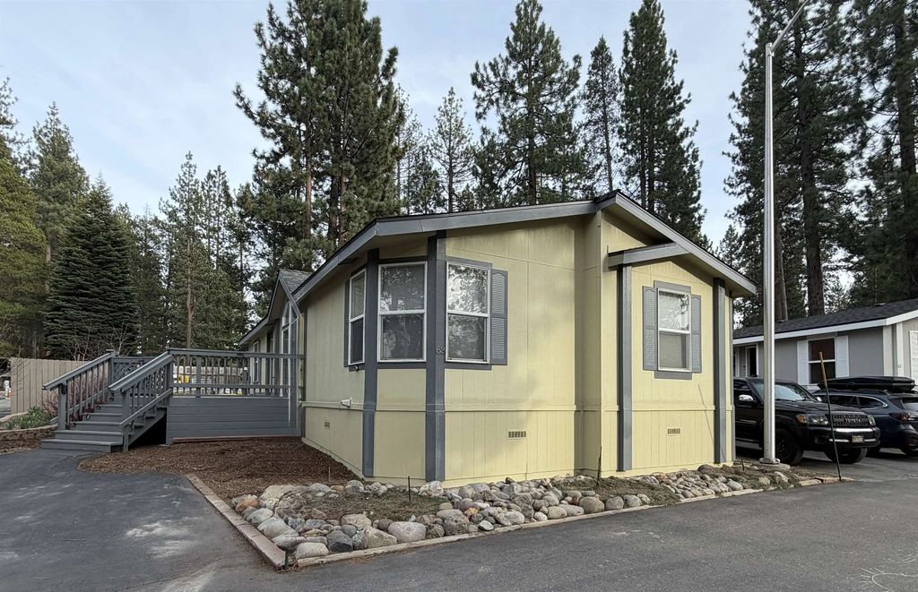 10100 Pioneer Trail #63, Truckee