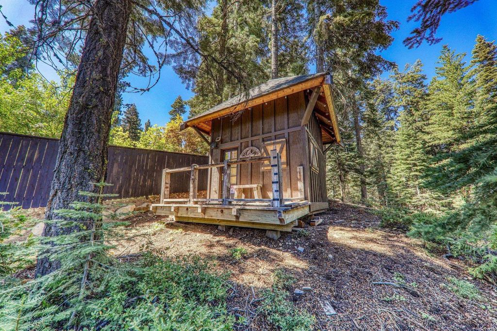 1105 Sequoia Avenue, Tahoe City