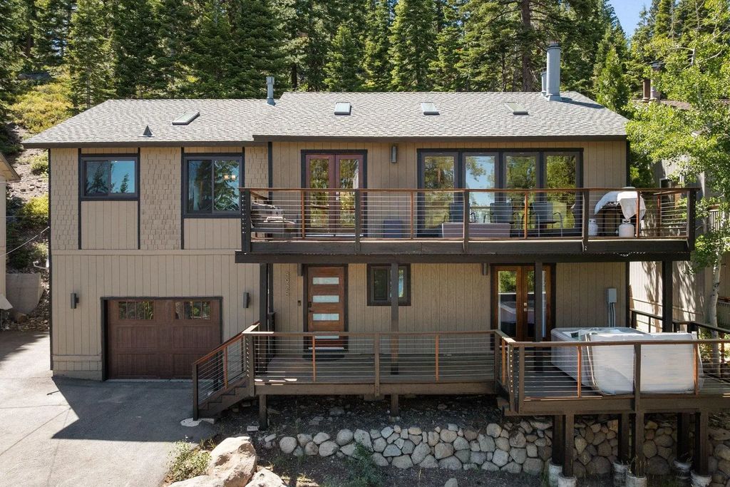 3925 North Lake Boulevard, Carnelian Bay