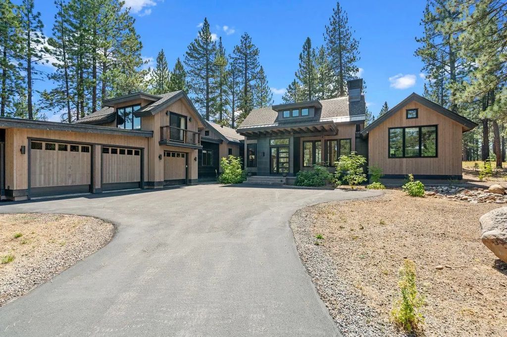 11582 Henness Road, Truckee