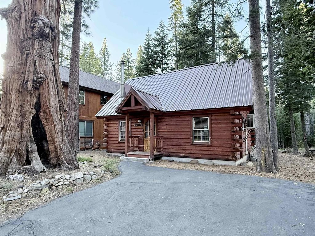 274 Oak Street, Tahoma