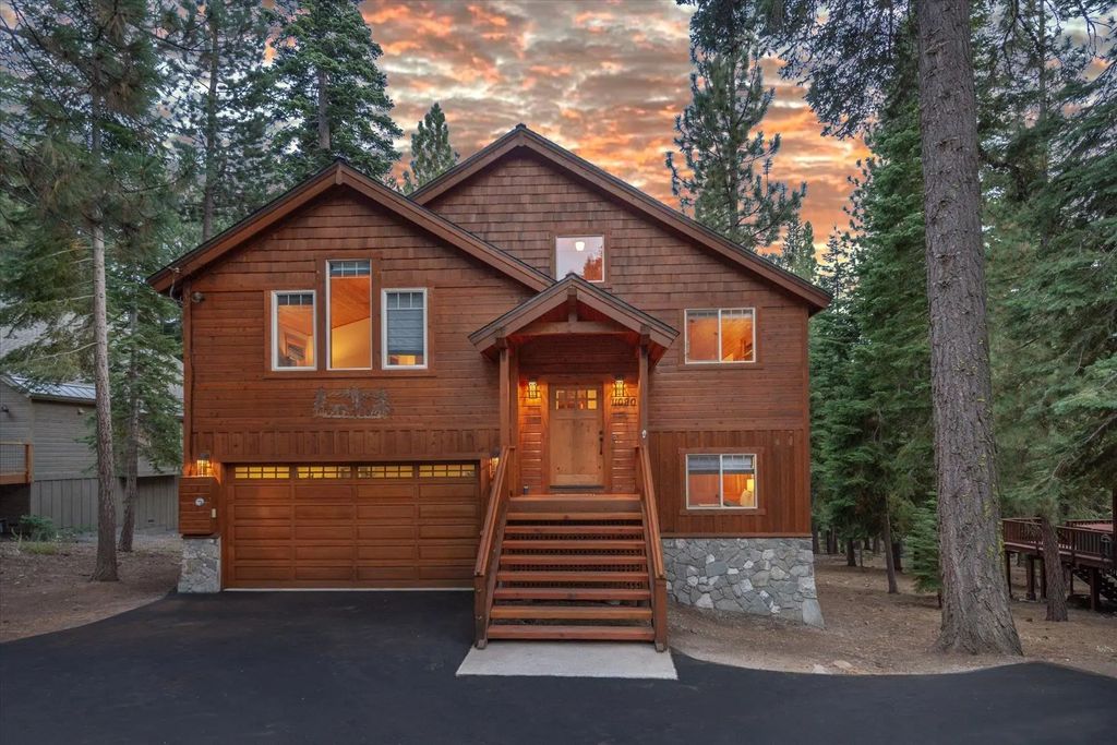 11090 Sitzmark Way, Truckee