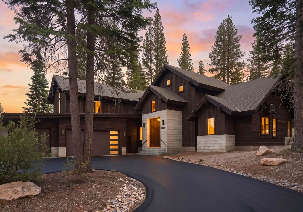 10637 Carson Range Road, Truckee