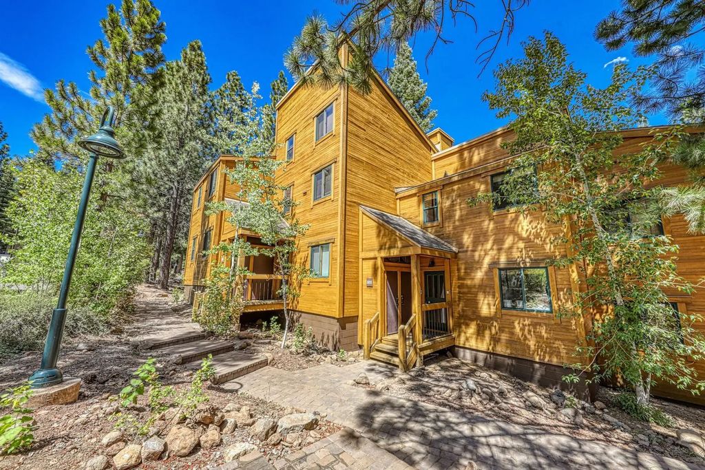 5011 Gold Bend, Truckee