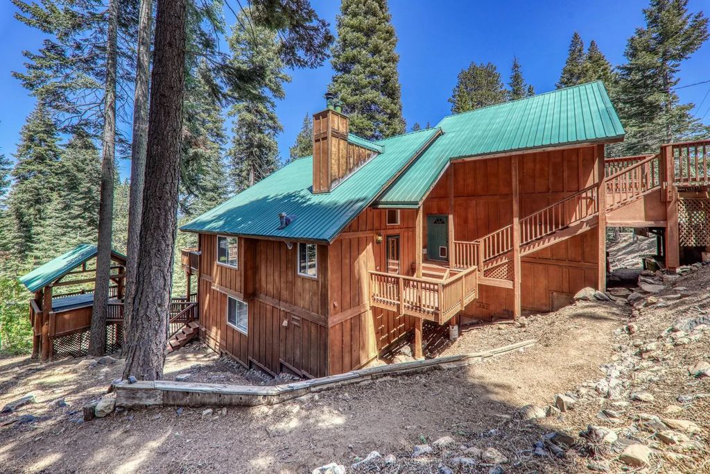 10880 Laurelwood Drive, Truckee
