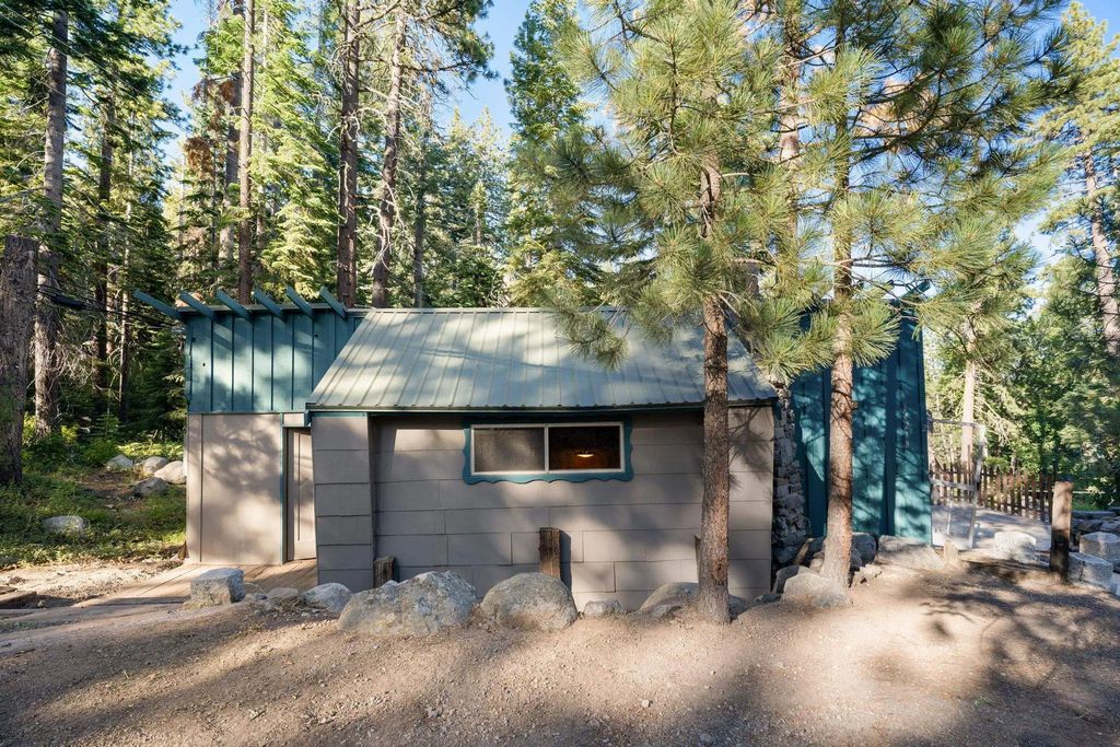 14218 Donner Avenue, Truckee