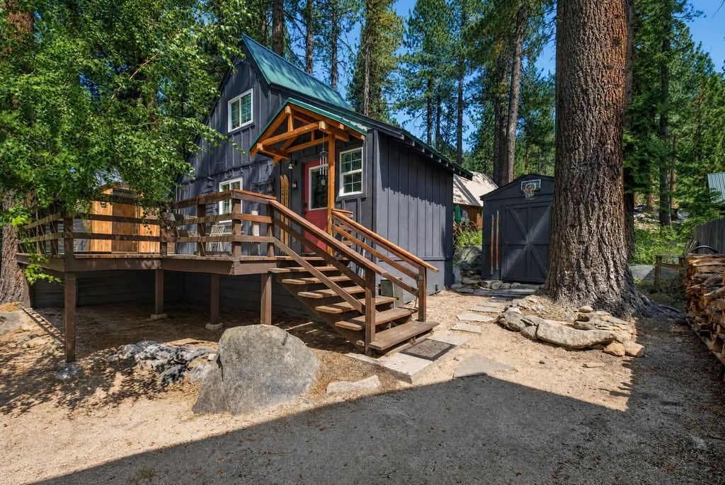 13444 Moraine Road, Truckee