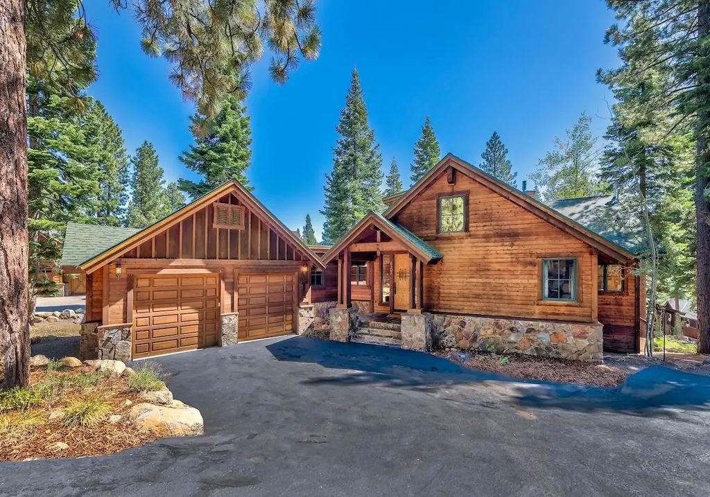 2107 Eagle Feather, Truckee