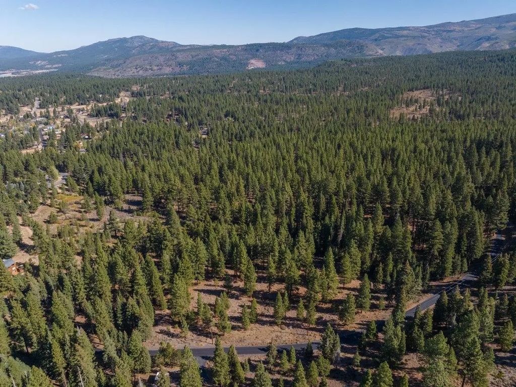 10794 Regency Circle, Truckee