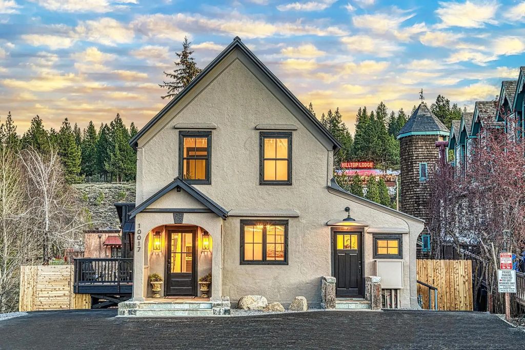 10017 East River Street, Truckee