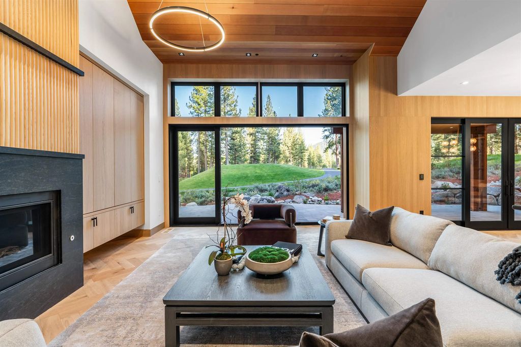 10212 Dick Barter, Truckee