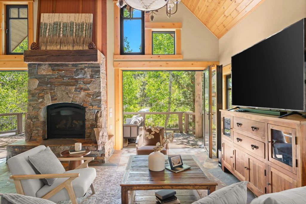12015 Julian Avenue, Truckee