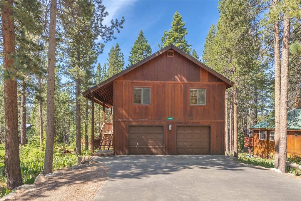 13323 Falcon Point Place, Truckee