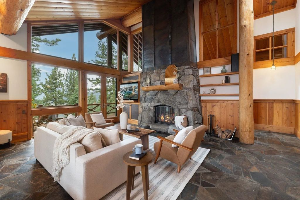 11910 Skislope Way, Truckee