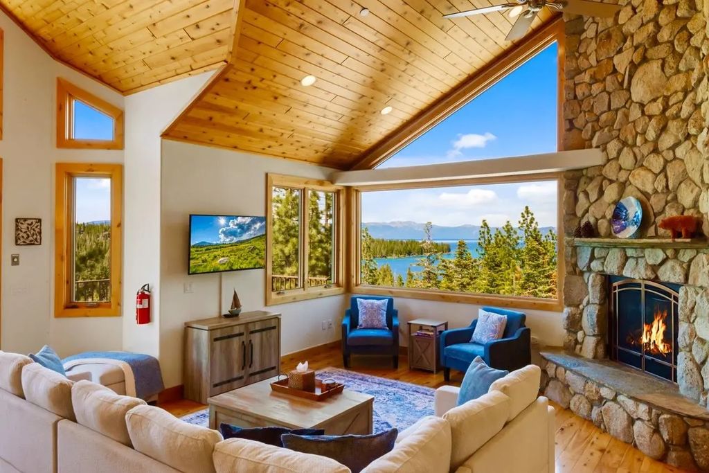 468 Bay View Drive, Tahoma