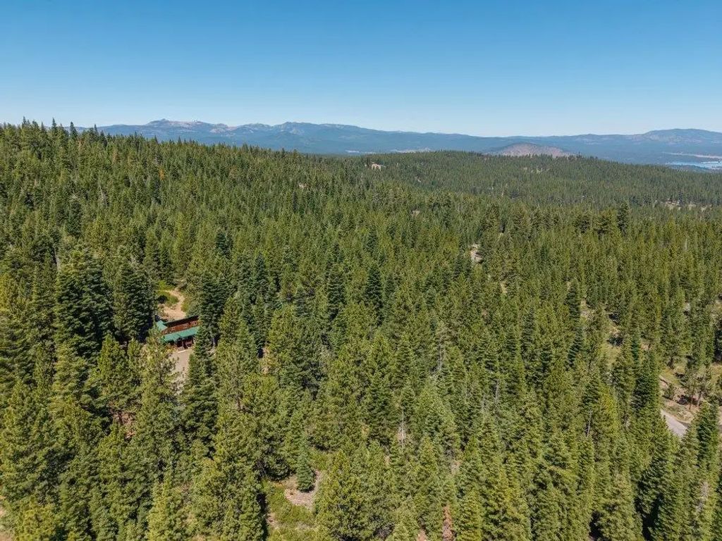 15500 Martis Peak Road, Truckee