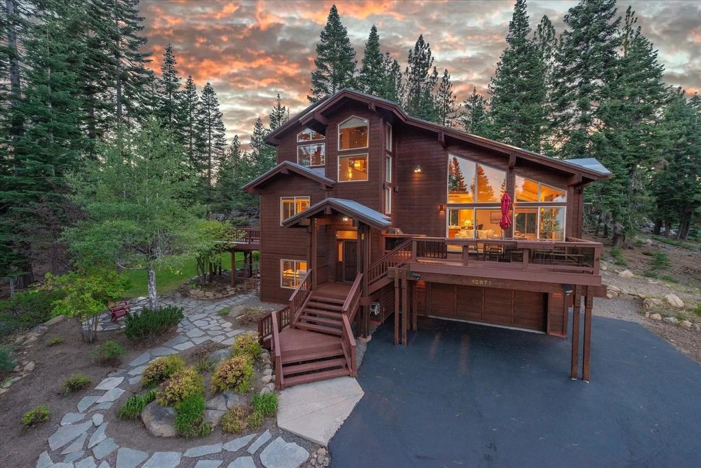 12671 Muhlebach Way, Truckee