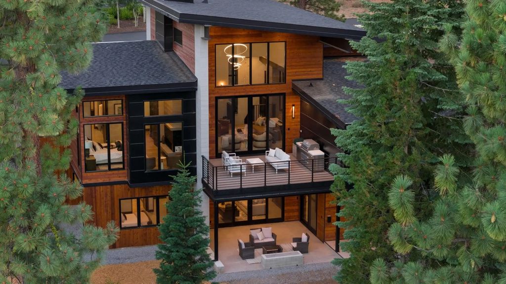 9337 Heartwood Drive, Truckee