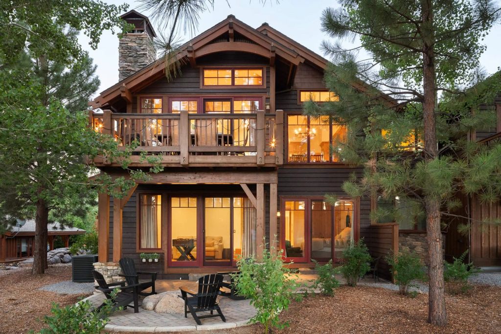 10240 Valmont Trail, Truckee