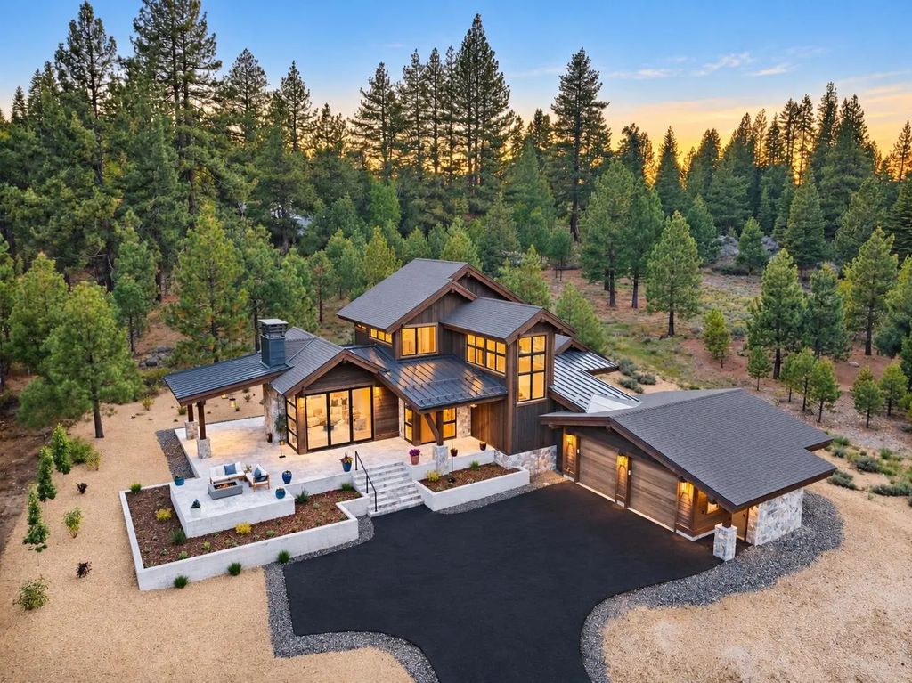 9316 Heartwood Drive, Truckee