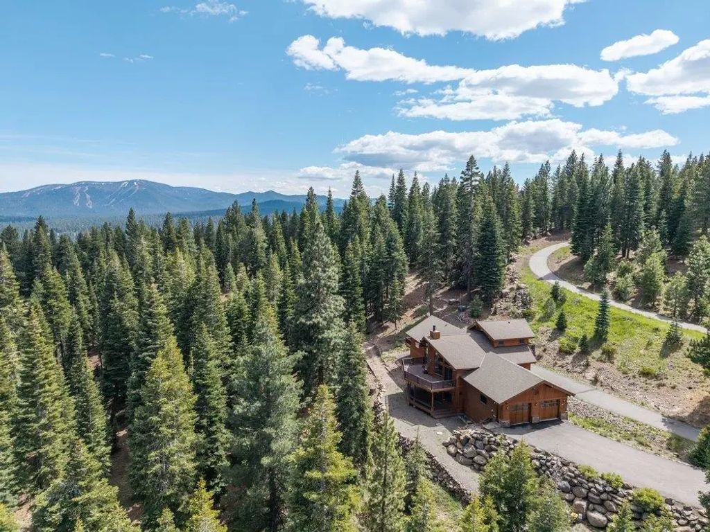 10971 Beacon Road, Truckee