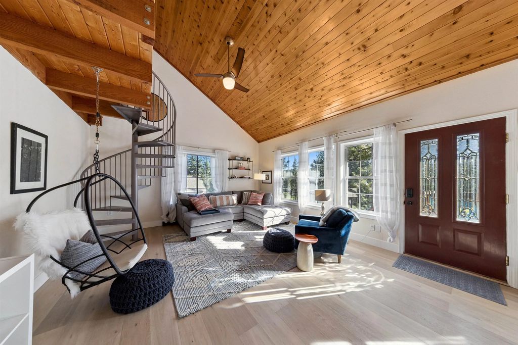 12491 Northwoods Boulevard #1, Truckee