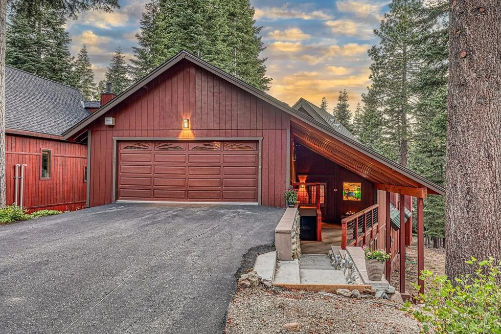 12148 Brookstone Drive, Truckee