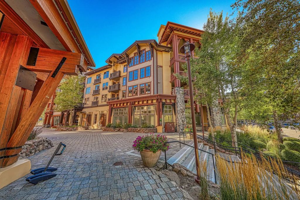 1850 Village South Road #413, Olympic Valley