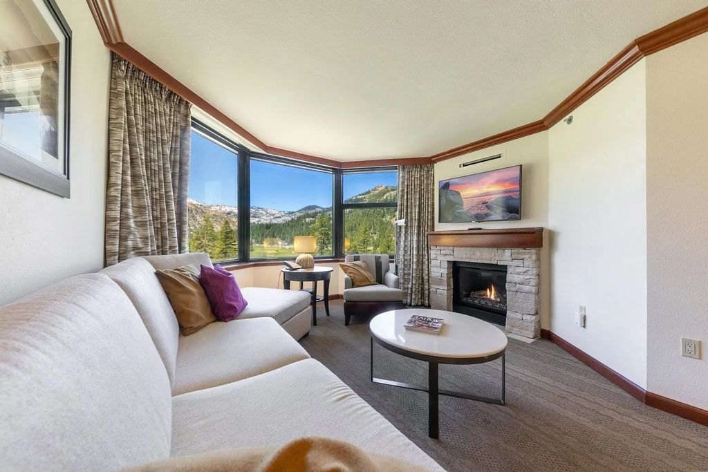 400 Resort Road #208, Olympic Valley