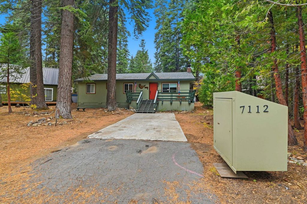 7112 10th Avenue, Tahoma