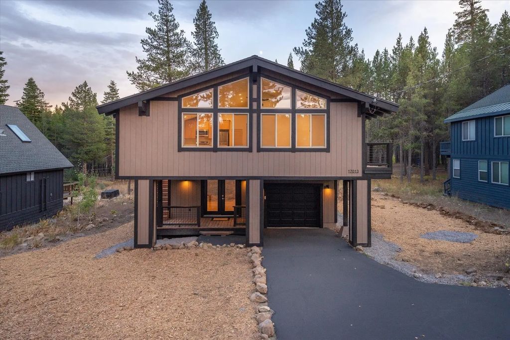 17013 Skislope Way, Truckee