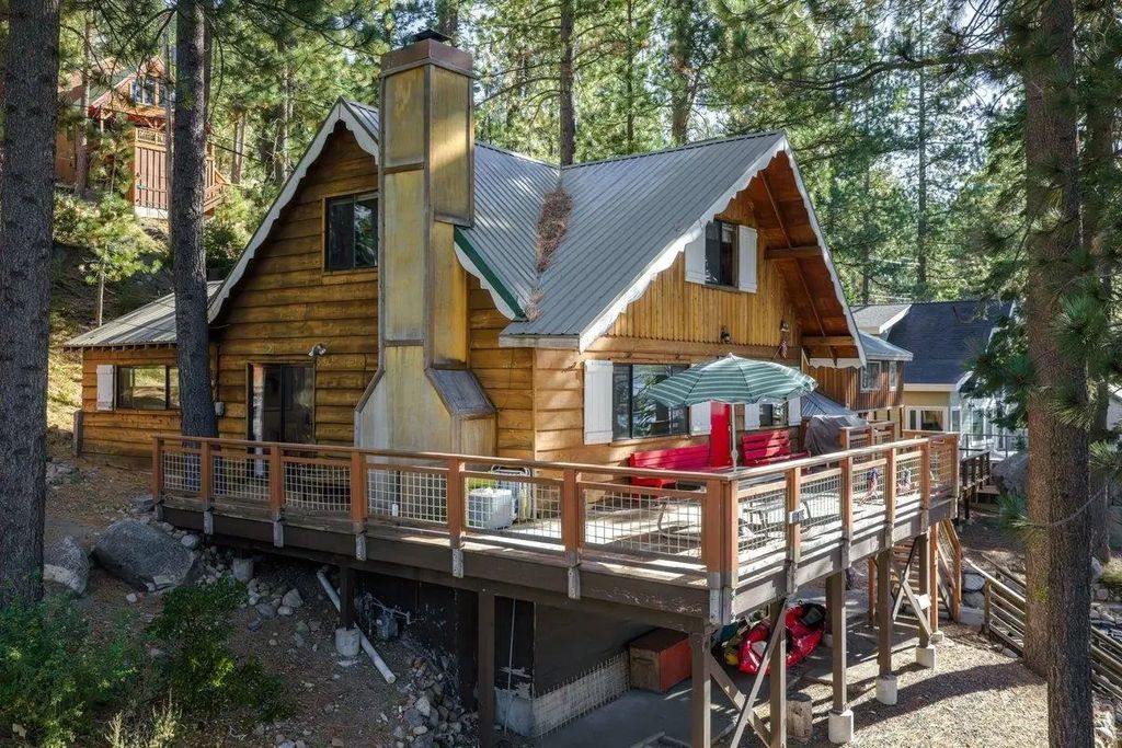 15214 Donner Pass Road, Truckee