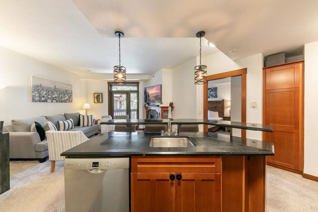 1850 Village South Road #308, Olympic Valley