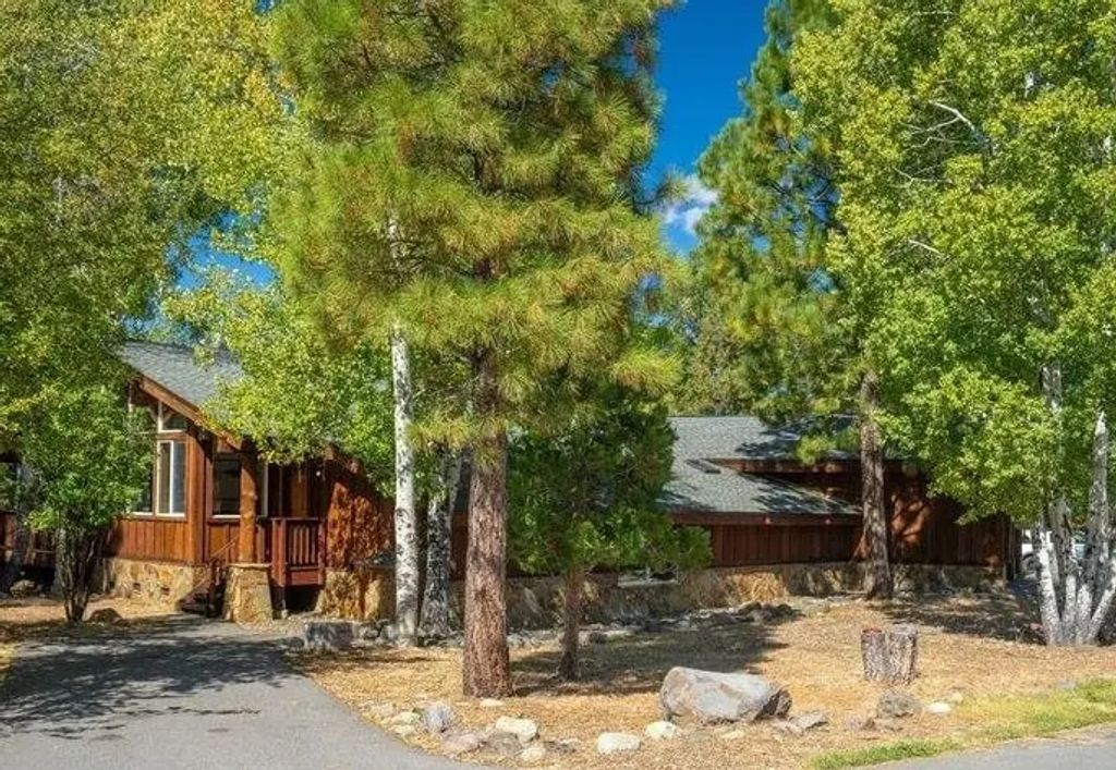 10296 Evensham Place, Truckee