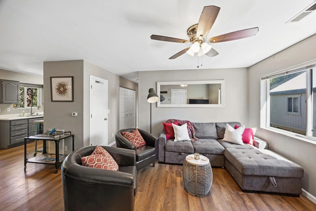 11305 Northwoods Boulevard #d, Truckee