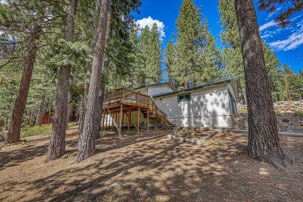 10284 Donner Trail, Truckee