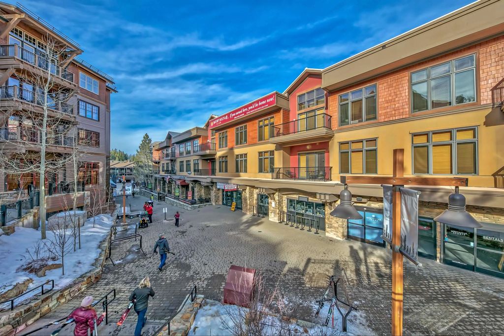 2100 North Village Drive #201/1, Truckee