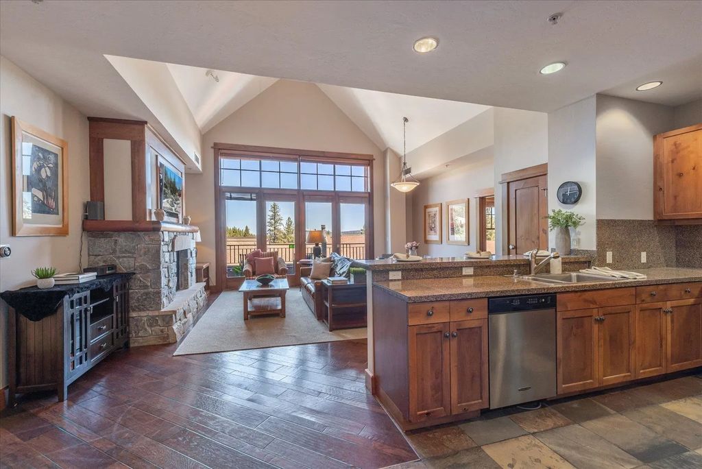 3001 Northstar Drive #305, Truckee