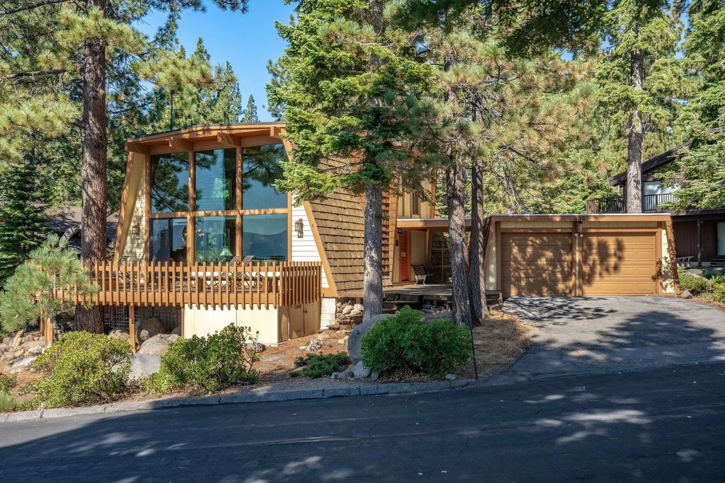 305 Edgecliff Way, Tahoe City