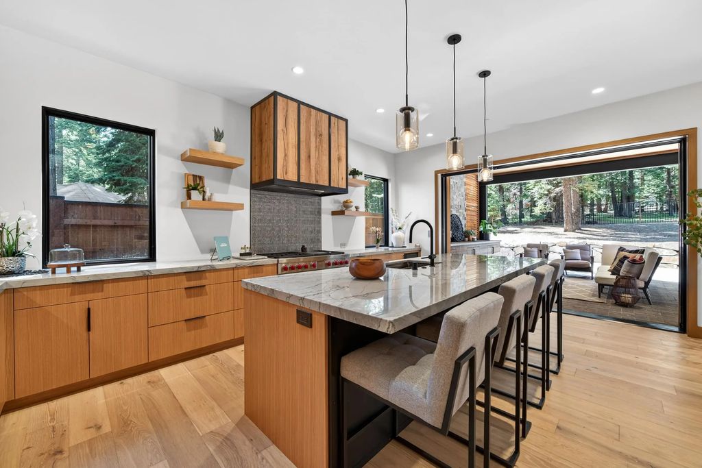 5827 North Lake Boulevard, Agate Bay