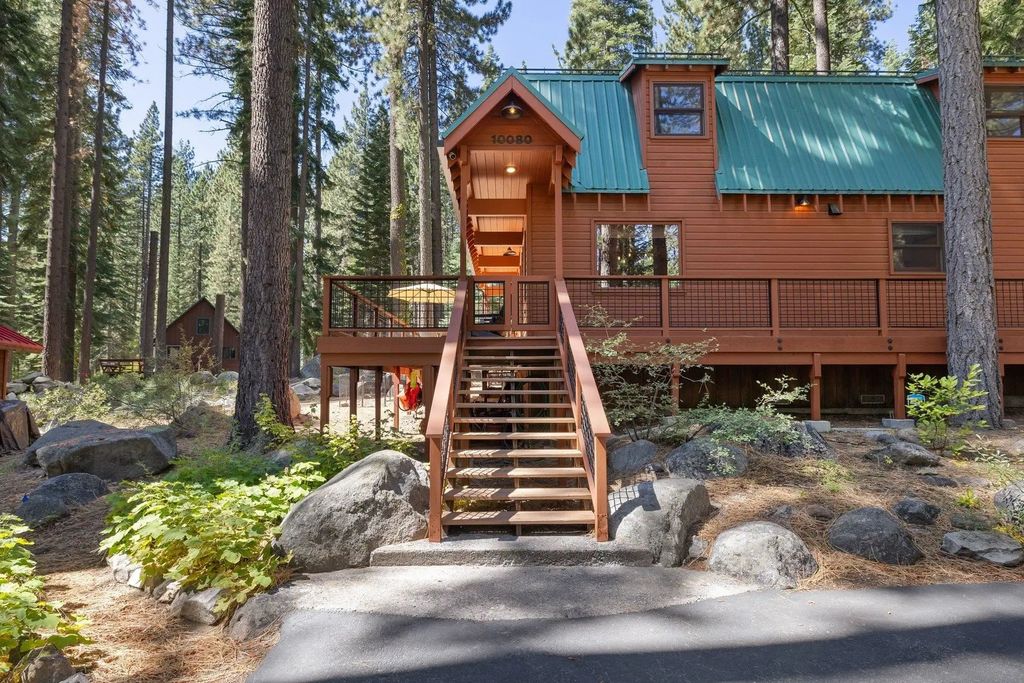 10080 Blue Jay Lane, Truckee
