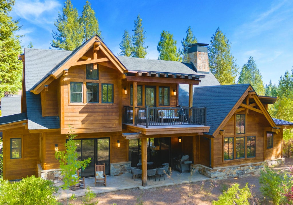 10601 Carson Range Road, Truckee