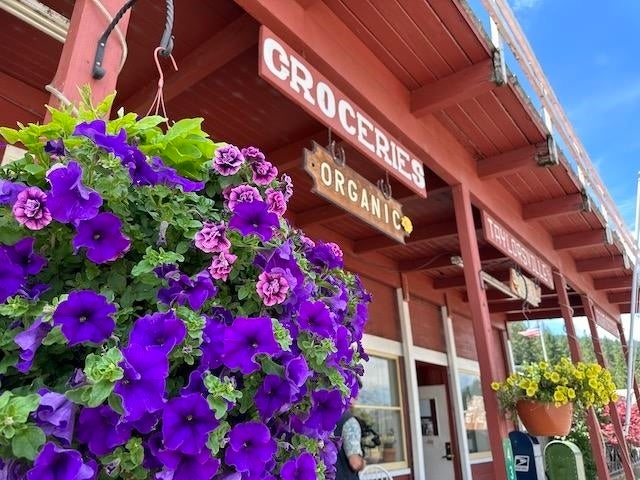 4368 Main Street, Taylorsville