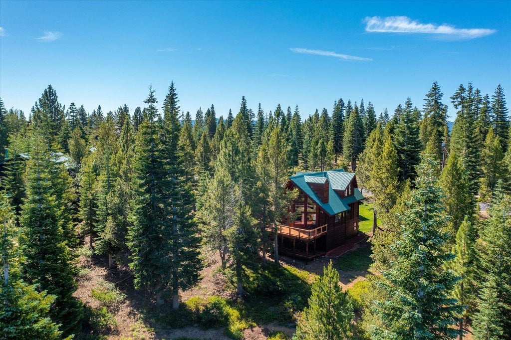 15009 Skislope Way, Truckee