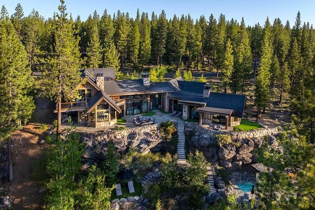 8161 Valhalla Drive, Truckee
