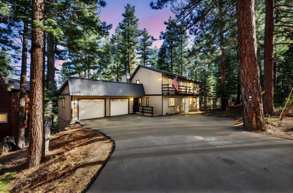 10739 Royal Crest Drive, Truckee