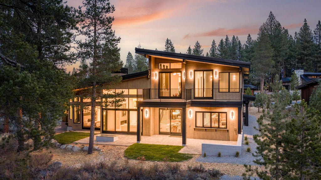 11051 Ghirard Road, Truckee